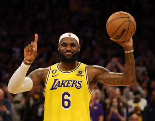 LeBron James speaks about his future in the NBA: “I just want to live.”